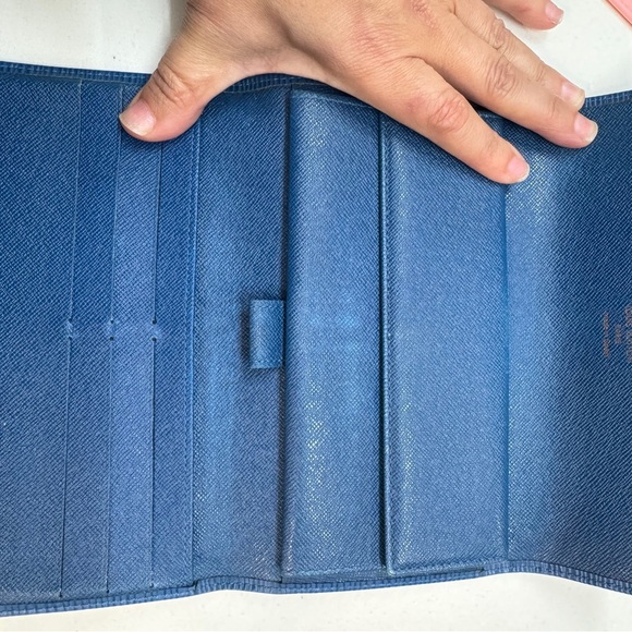 Louis Vuitton Epi Leather Blue Long Wallet - Preloved in Excellent Condition - Picture 9 of 15